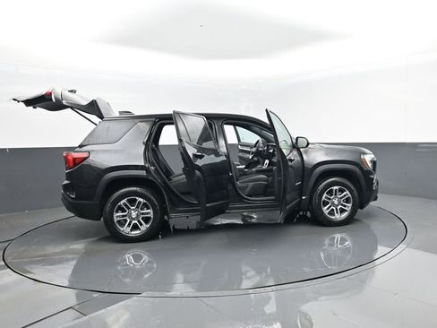 Used 2025 GMC Terrain Elevation AWD/4WD image 29