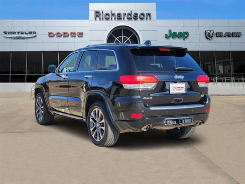 Used 2018 Jeep Grand Cherokee Overland image 3