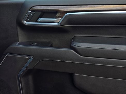 Used 2024 Chevrolet Silverado 1500 LT AWD/4WD image 39