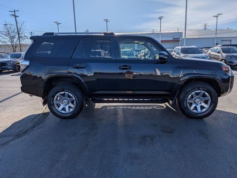 Used 2016 Toyota 4Runner Trail Premium w/ Four Season Floor Mat Package image 8