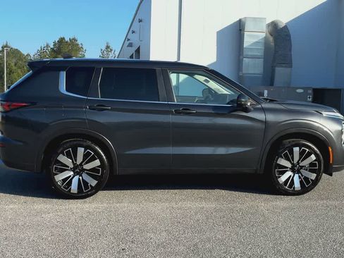 Used 2025 Mitsubishi Outlander SE AWD/4WD image 9