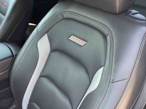 Used 2016 Chevrolet Camaro SS RWD image 12