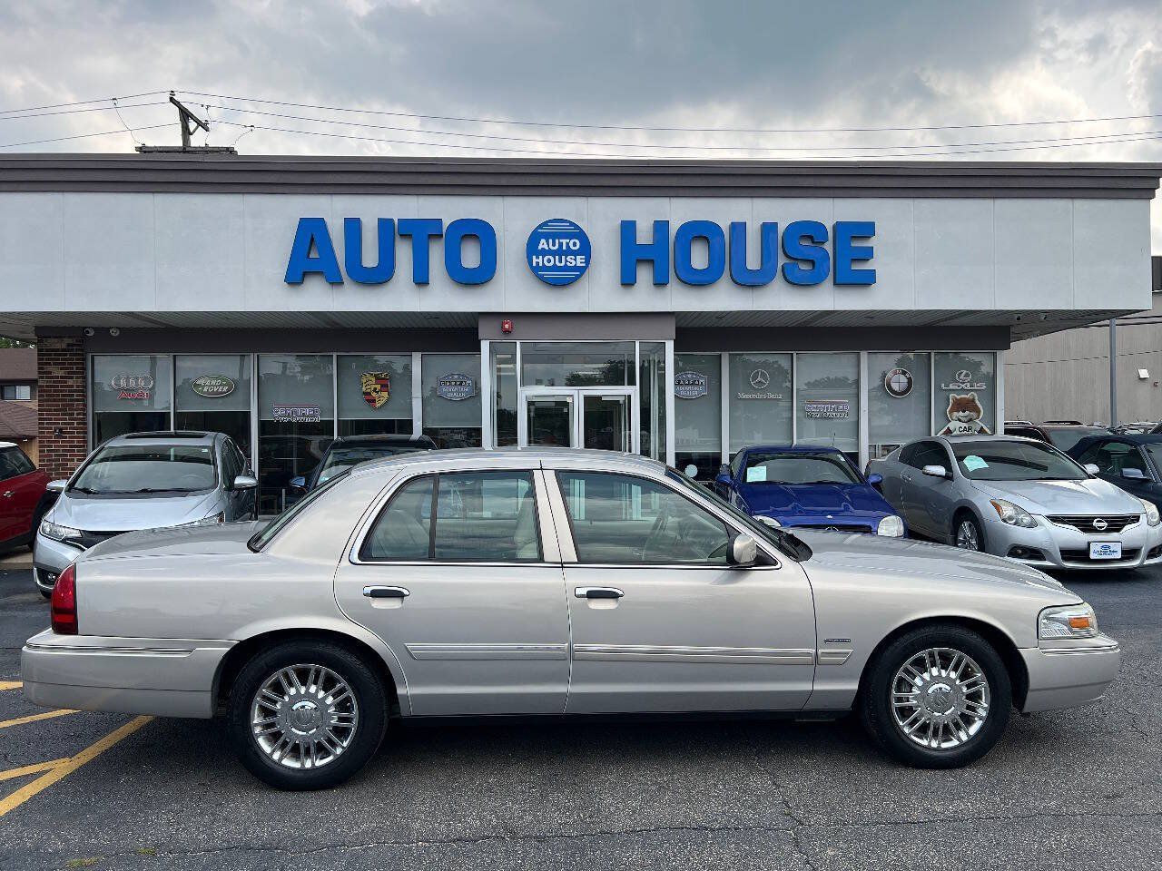 Used 2010 Mercury Grand Marquis LS RWD image 10