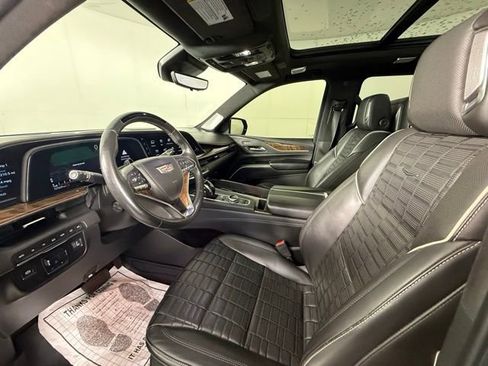 Used 2021 Cadillac Escalade ESV Premium Luxury Platinum AWD/4WD image 16