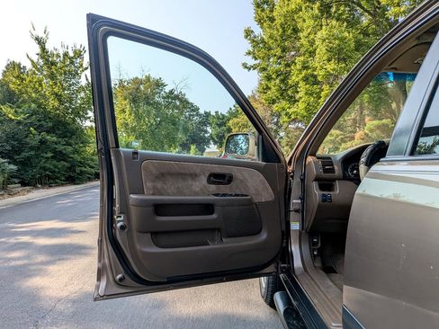 Used 2003 Honda CR-V EX image 10