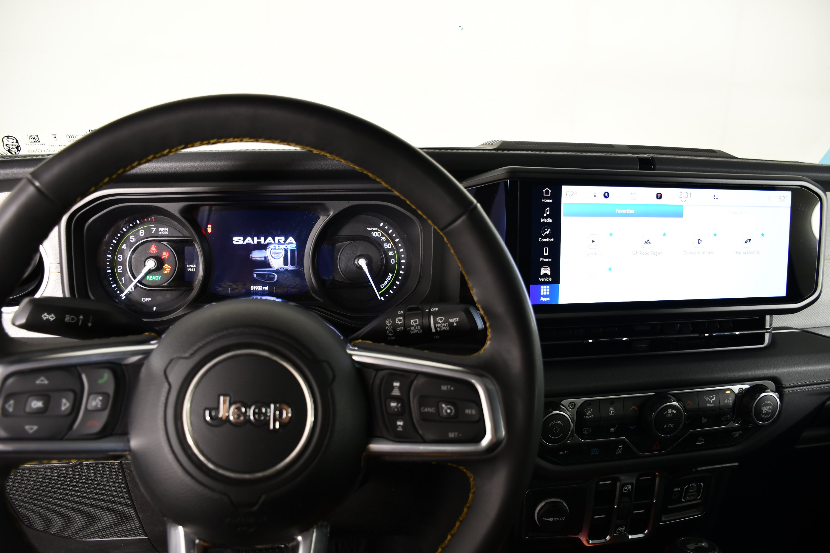 Used 2024 Jeep Wrangler Unlimited Sahara AWD/4WD image 16