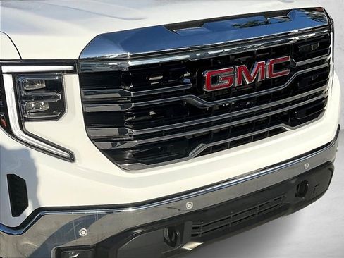 Used 2023 GMC Sierra 1500 SLT w/ SLT Premium Plus Package AWD/4WD image 26