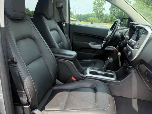 Used 2021 Chevrolet Colorado LT w/ Redline Special Edition AWD/4WD image 12