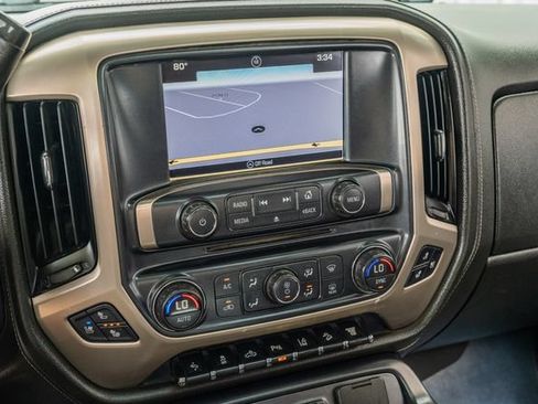 Used 2016 GMC Sierra 2500 Denali w/ Duramax Plus Package AWD/4WD image 27