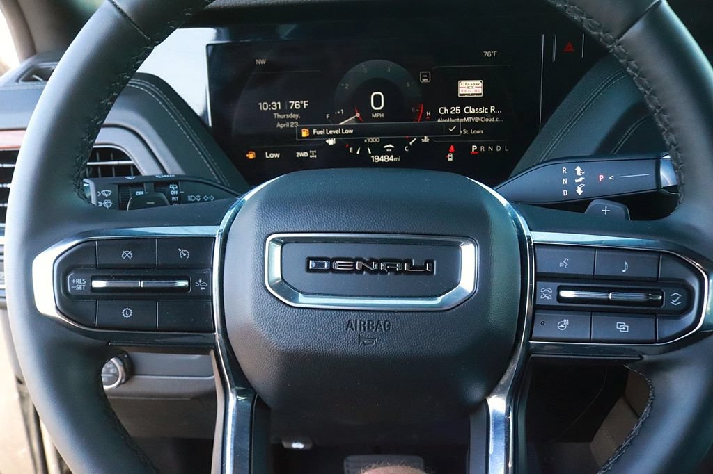 Used 2025 GMC Yukon XL Denali AWD/4WD image 20