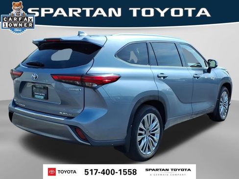 Used 2023 Toyota Highlander Platinum AWD/4WD image 7