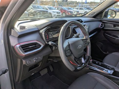 Used 2023 Chevrolet TrailBlazer RS w/ Sun and Liftgate Package image 16