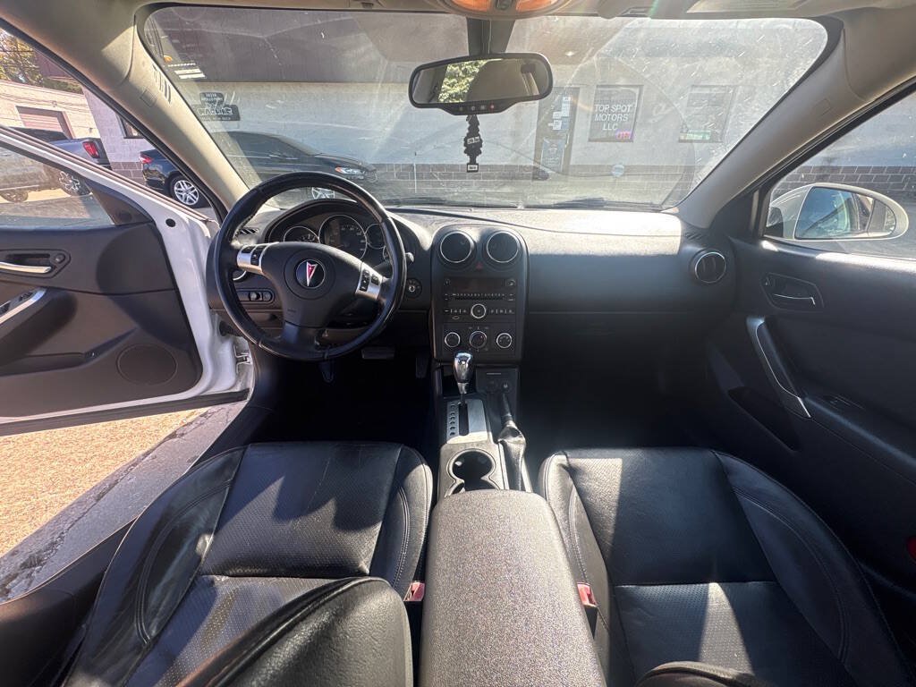 Used 2010 Pontiac G6 Sedan FWD image 13