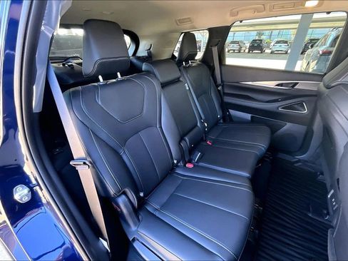 New 2026 INFINITI QX60 Luxe FWD image 7