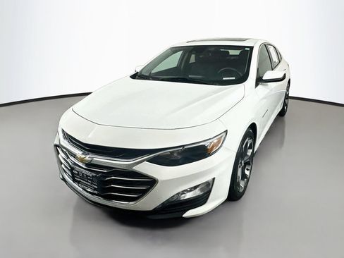 Used 2023 Chevrolet Malibu LT FWD image 3