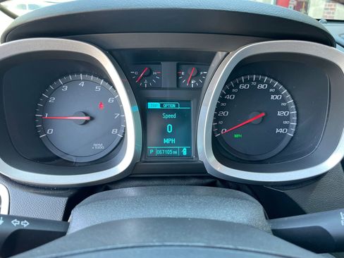 Used 2017 Chevrolet Equinox LT w/ Convenience Package image 25