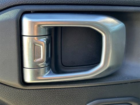 Used 2024 Jeep Wrangler Sport S image 24