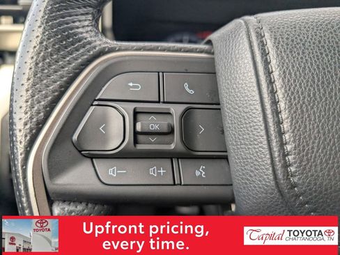 Used 2024 Toyota Tacoma TRD Off-Road AWD/4WD image 15
