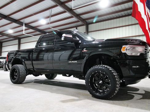 Used 2022 RAM 2500 Laramie AWD/4WD image 15