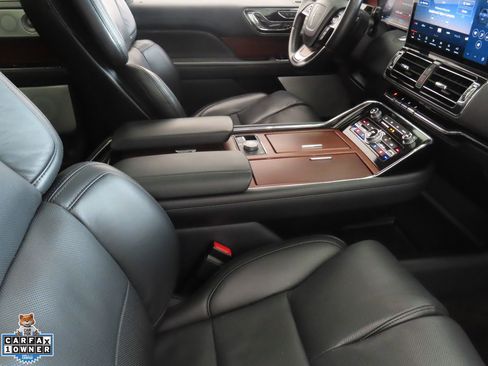 Used 2022 Lincoln Navigator Reserve AWD/4WD image 29