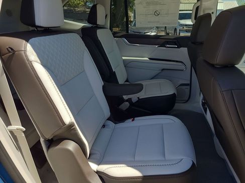 New 2026 GMC Acadia Denali w/ Super Cruise Package image 28