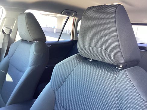 Certified 2025 Toyota RAV4 LE image 25