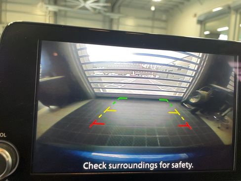 Used 2023 Nissan Rogue SV w/ SV Premium B Package image 11