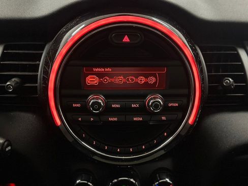 Used 2015 MINI Cooper 2-Door Hardtop image 4