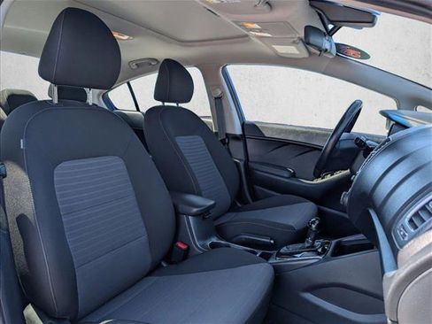 Used 2018 Kia Forte S w/ S Technology Plus Package FWD image 26
