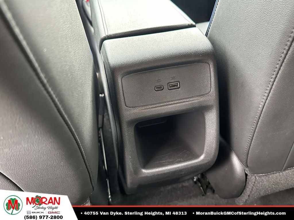 Certified 2024 Buick Envista Sport Touring w/ Convenience I Package FWD image 12