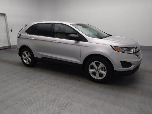 Used 2017 Ford Edge SE FWD image 11