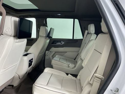 Used 2026 GMC Yukon Denali w/ Denali Reserve Package AWD/4WD image 29