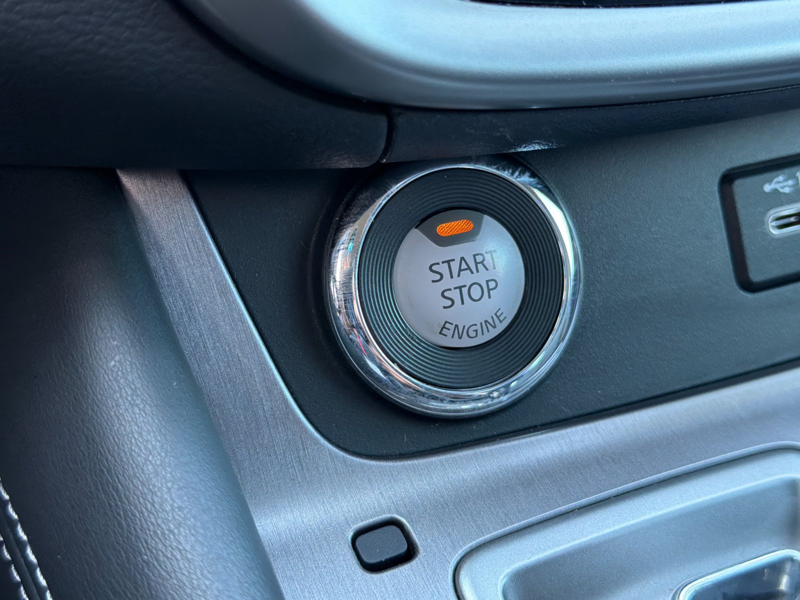 Used 2023 Nissan Murano SV w/ Cargo Package FWD image 26