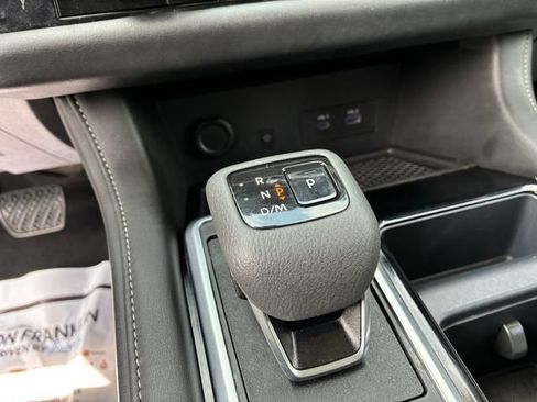 Certified 2025 Nissan Pathfinder SL FWD image 16