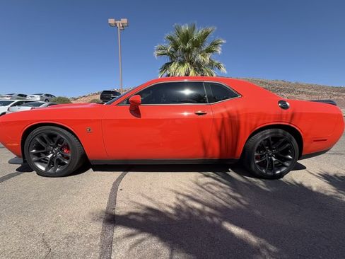 Used 2021 Dodge Challenger R/T Scat Pack RWD image 2