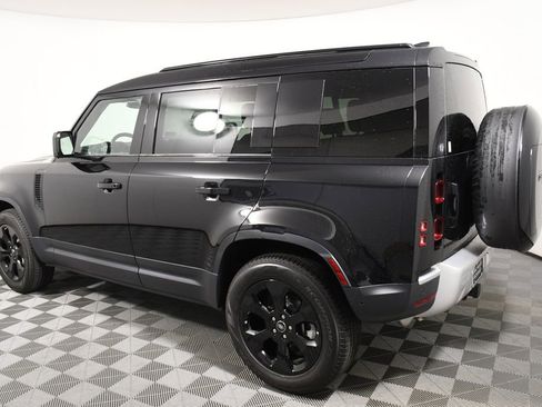 Used 2025 Land Rover Defender 110 S image 3