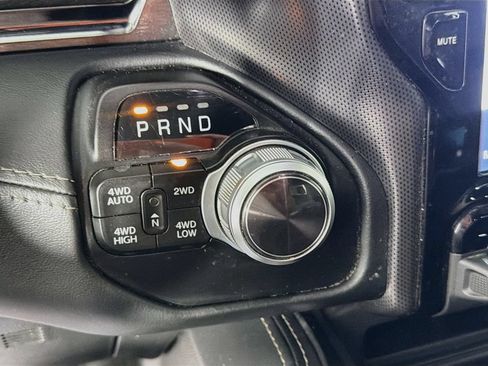 Used 2022 RAM 1500 Limited w/ Body-Colour Bumper Group AWD/4WD image 17