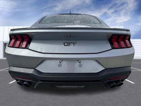 Used 2025 Ford Mustang GT Premium image 11
