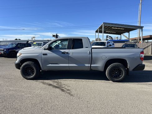 Used 2018 Toyota Tundra SR5 image 2
