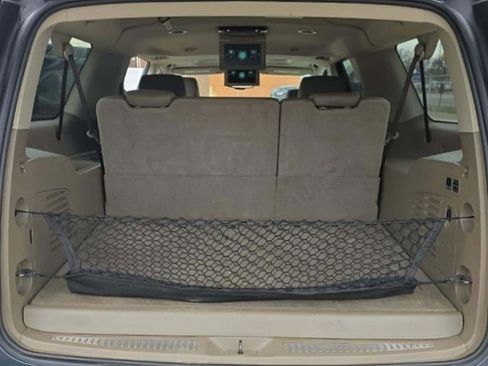 Used 2019 Chevrolet Suburban LT image 7