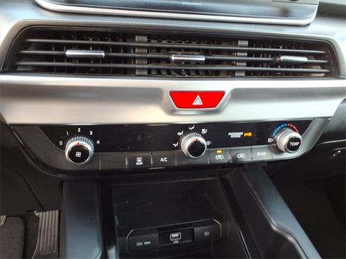 Used 2020 Kia Telluride LX image 13