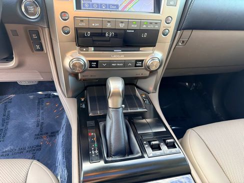 Used 2020 Lexus GX 460 Premium w/ Premium Package AWD/4WD image 27