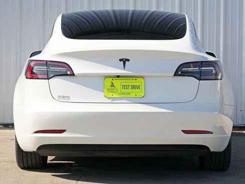 Used 2022 Tesla Model 3 image 10