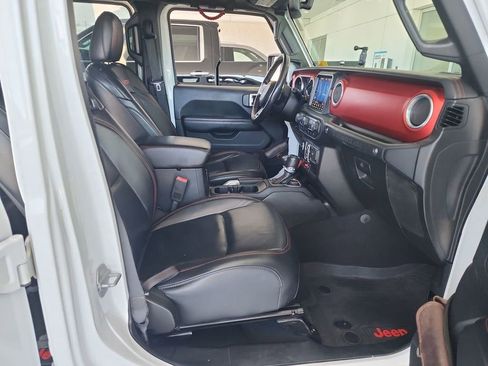 Used 2018 Jeep Wrangler Unlimited Rubicon AWD/4WD image 27