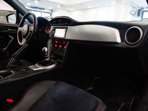 Used 2013 Subaru BRZ Limited w/ Popular Pkg 2C image 17