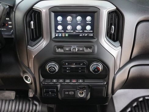 Used 2024 Chevrolet Silverado 3500 W/T image 15