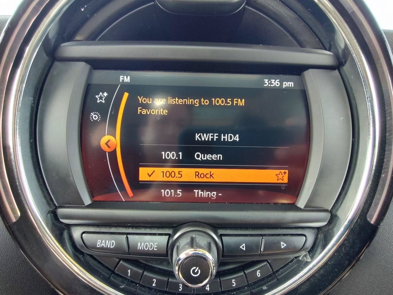 Used 2019 MINI Cooper 4-Door Hardtop FWD image 25