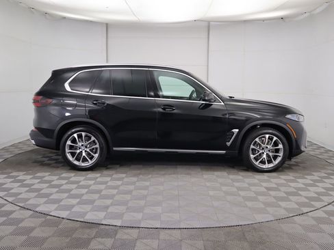 Used 2026 BMW X5 xDrive40i image 5