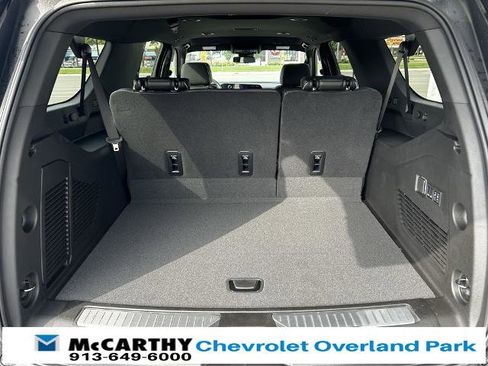 New 2025 Chevrolet Suburban Premier image 23