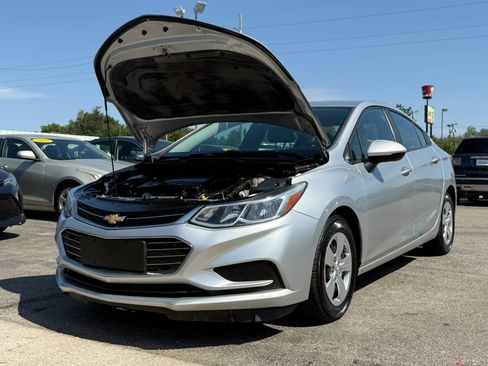 Used 2016 Chevrolet Cruze LS FWD image 8